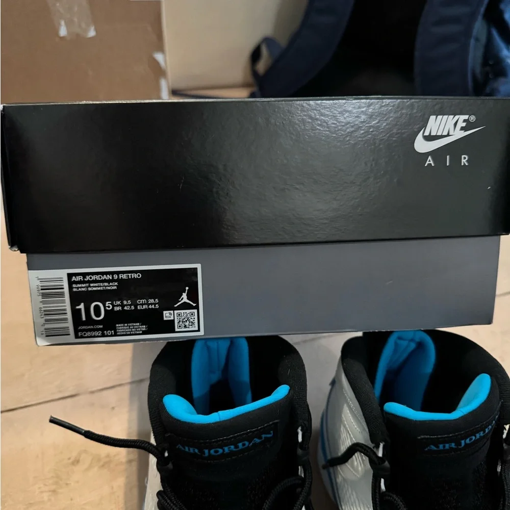 Men’s 10.5 Air Jordan 9 Retro “Powder Blue” - Picture 9 of 9